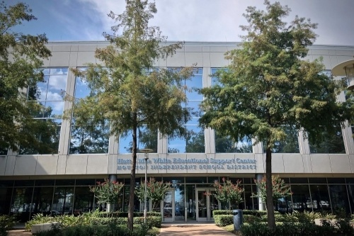 Photo of a Houston ISD building