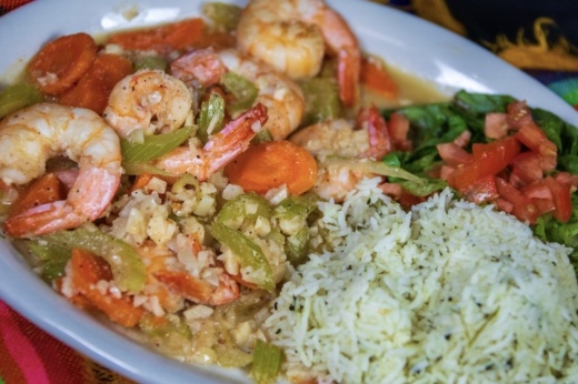 Luis Vasquez, owner of Sabor Cocina Mexicana in northwest San Antonio, plans to launch Arenas Marisqueria and Lounge with co-owner Issac Soto in Stone Oak in November. (Courtesy Arenas Marisqueria and Lounge )