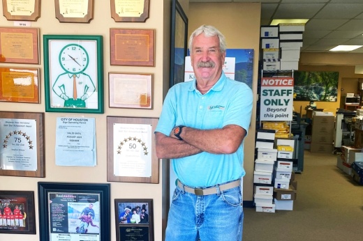 Steve Edman, owner of the Minuteman Press franchise in Houston/Bellaire, celebrates 15 years in business. (Courtesy Minuteman Press)