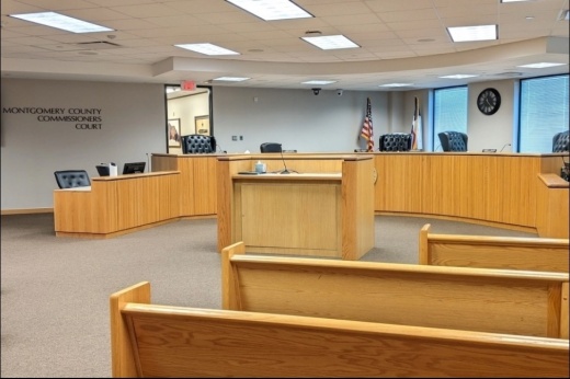 Photo of the Montgomery County Commissioners Court room