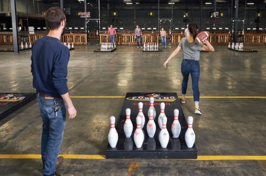 People playing fowling