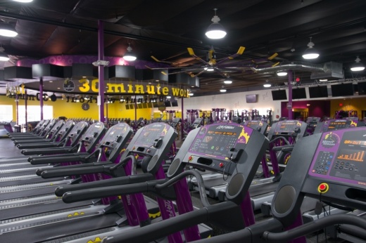 Treadmills inside of Planet Fitness