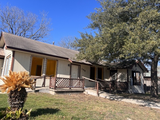 Construction and renovations at 104 S. Burleson St., Kyle, have been halted indefinitely. (Zara Flores/Community Impact)