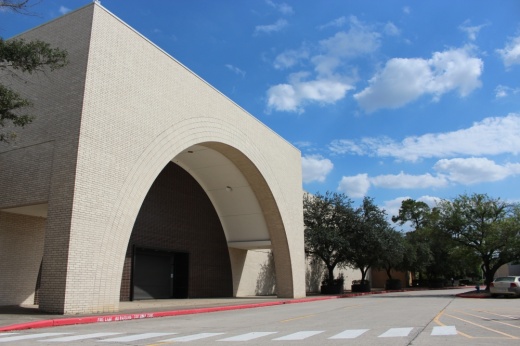 Fresca Palapa is expected to open a fruit and juice stand in Willowbrook Mall. (Emily Lincke/Community Impact)