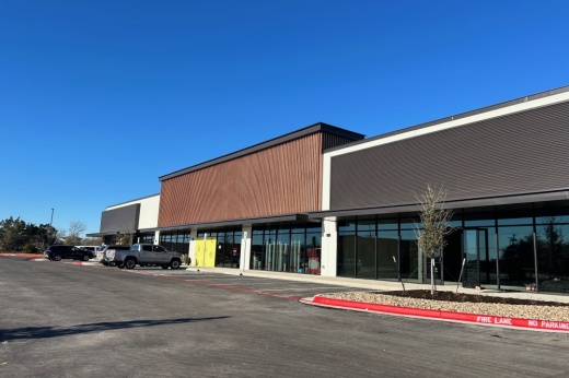The new location will be inside an all-new strip center at 17420 RM 620, behind the Chase Bank nearby. (Brooke Sjoberg/Community Impact)