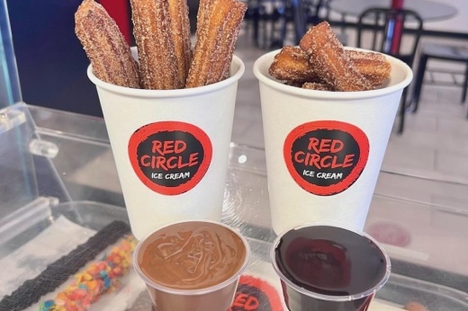 churros and dipping sauce