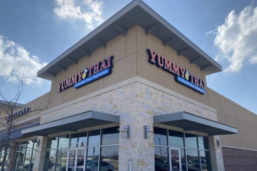 Manee Thai Cuisine and Bar will operate out of the same Yummy Thai building. The restaurant has since installed a new sign displaying the new name. (Alex Reece/Community Impact)