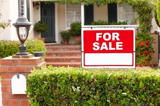 Central Austin home prices are slightly decreasing, and inventory is increasing, according to Austin Board of Realtors. (Courtesy Adobe Stock)