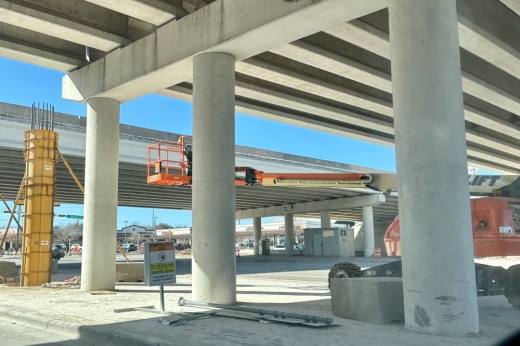 Additional pillars to support express lanes along the median of 183 North between MoPac and SH 45 are under construction as a part of the 183 North project. (Community Impact staff)