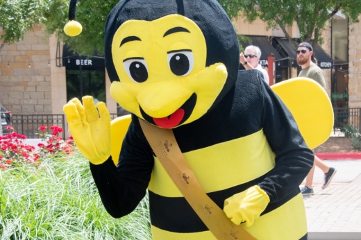Giant bumblebee waving.