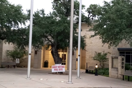 exterior of shavano park city hall