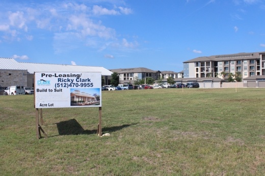 The new Kyle Urgent Care will be located at 4580 S. FM 1626, between Country Life Wine & Spirits and Reliable Automotive. (Amira Van Leeuwen/Community Impact)