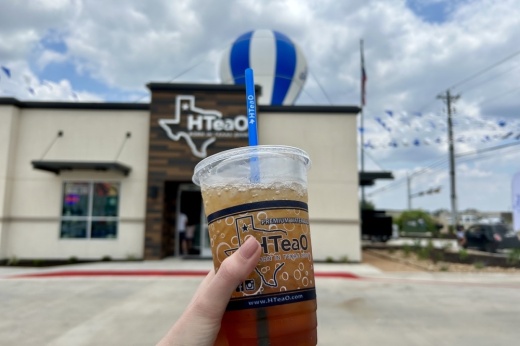 HTeaO officially opened in Dripping Springs on May 26, serving 26 flavors of iced tea in the Ledgestone Development. (Elle Bent/Community Impact)