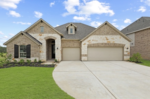 Waterstone reopened for sales on Lake Conroe in April, bringing an additional 81 lots to the subdivision. (Courtesy K. Hovnanian)