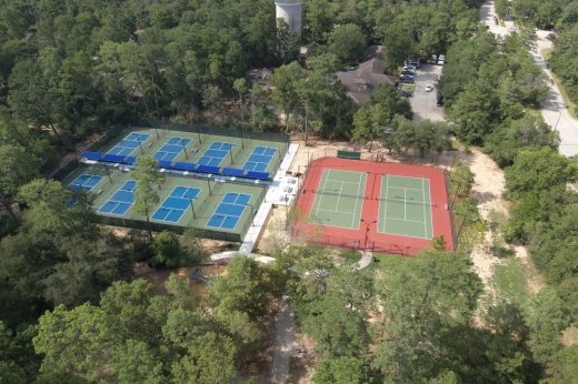 An aerial view of a pickleball court
