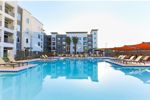 This image shows a resort-style pool at a Tempe, Arizona Wood Partners apartment