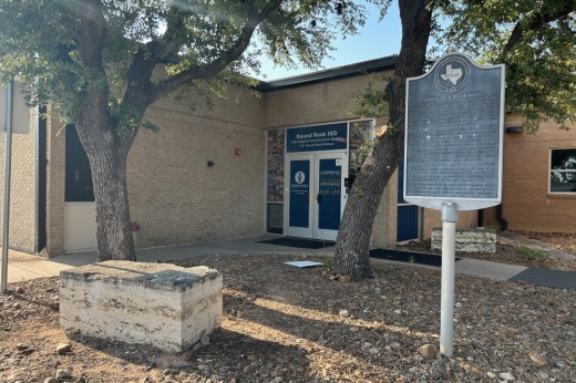 exterior of round rock isd building
