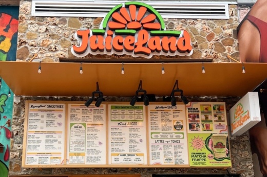 JuiceLand offers a variety of smoothies. (Zara Flores/Community Impact)