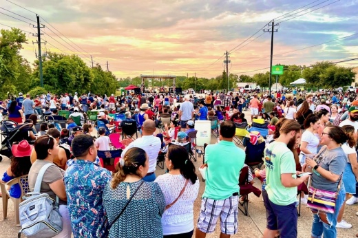Streetfest crowd
