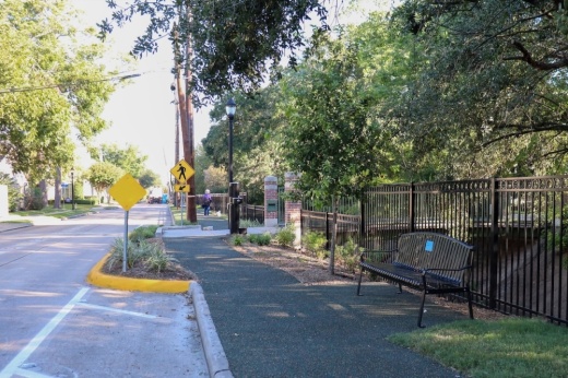 This is a photo of Edloe Street Pathway.