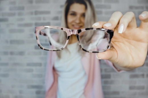 Blink Boutique Eyecare + Eyewear will offer trendy eyewear and a digital frame styling experience. (Courtesy Pexels)