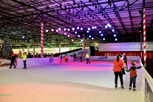 ice skaing