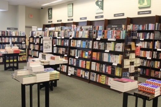 Picture of book cases in a Barnes & Noble location.