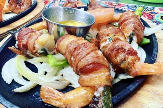 shrimp wrapped in bacon