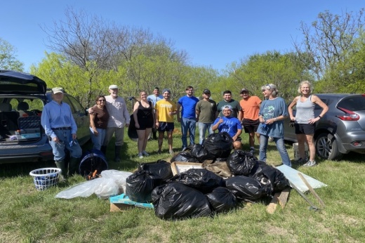 Volunteers after picking up trash