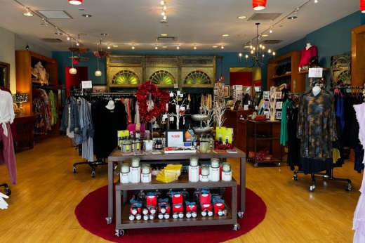 Inside of the women's clothing store Bokabuku Boutique at the Hill Country Galleria