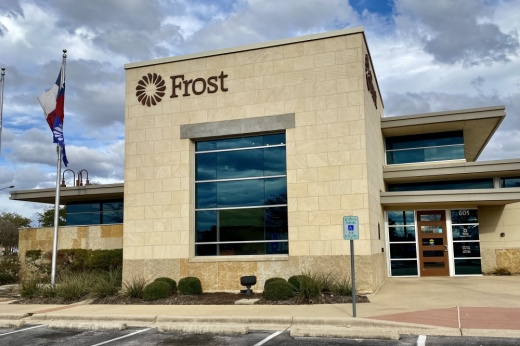 The outside of a Frost Bank building.