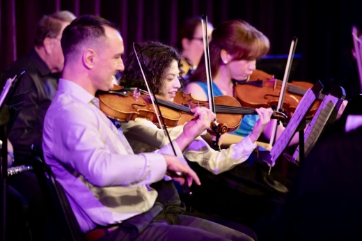 Musicians playing violin