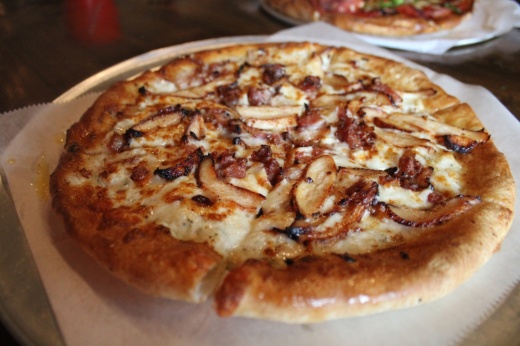 Chicken bacon ranch pizza