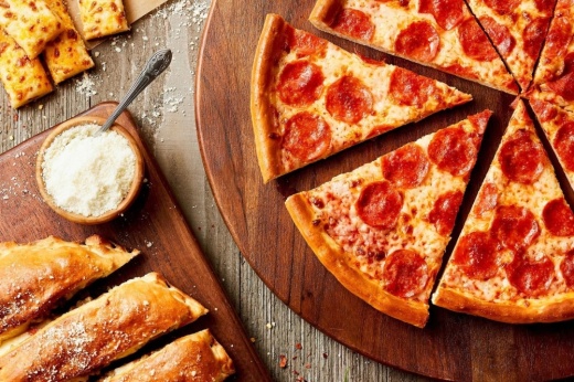 Oklahoma-based chain Simple Simon’s Pizza is now open in Lewisville. (Courtesy Simple Simon's Pizza)