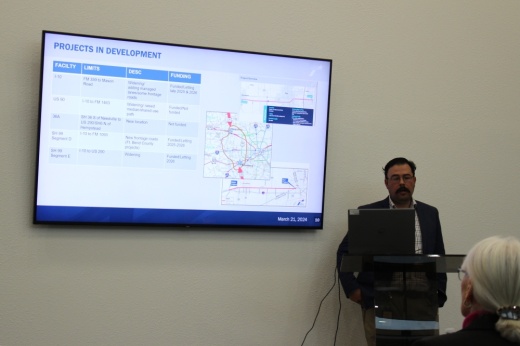 TxDOT officials give presentation