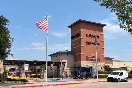 Round Rock Premium outlets west entrance
