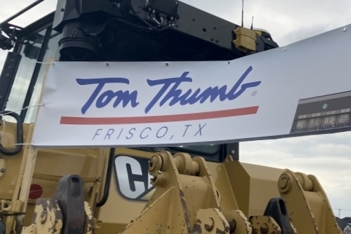 tom thumb frisco banner