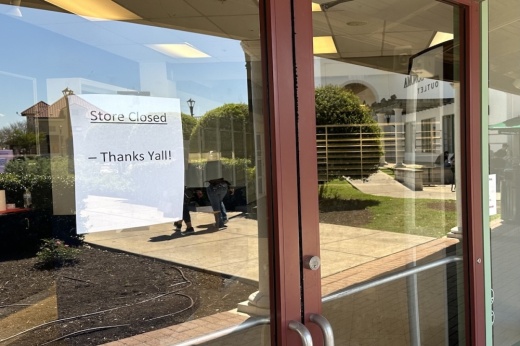 Store closing sign