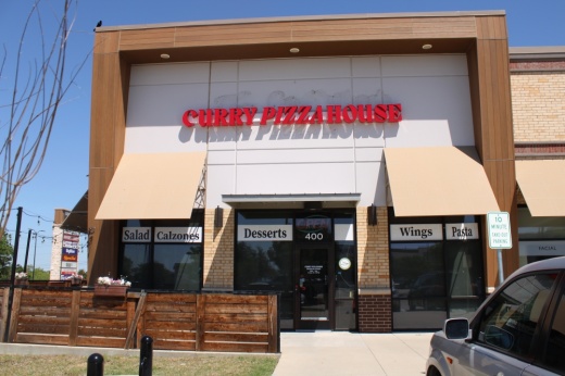 Curry House Pizza exterior.