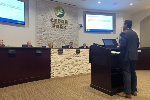 Google Fiber representative presenting to Cedar Park City Council