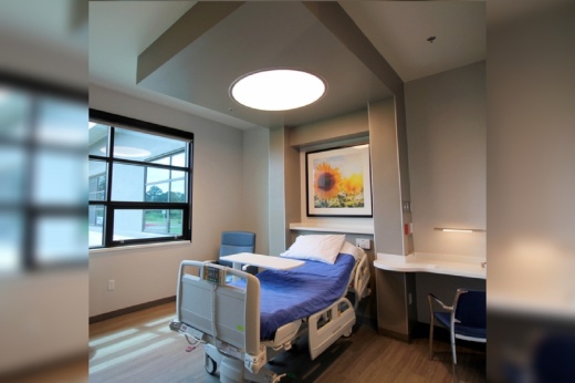 Inpatient room at Everest Rehabilitation Hospital