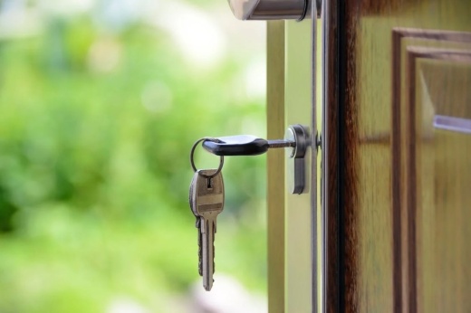 a key in a house door