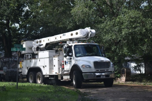 Distribution centers, shelters and cooling centers have begun opening following landfall of Hurricane Beryl on July 8. (Jovanna Aguilar/Community Impact)