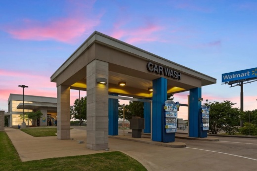 Image of Snap Clean Car Wash location in Ennis, Texas