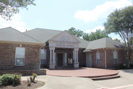 Picture of the exterior of the town hall in Double Oak