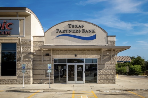 The Bank of San Antonio in New Braunfels is the first Texas Partners Bank whose signage uses the regional bank’s charter name. (Courtesy Texas Partners Bank)