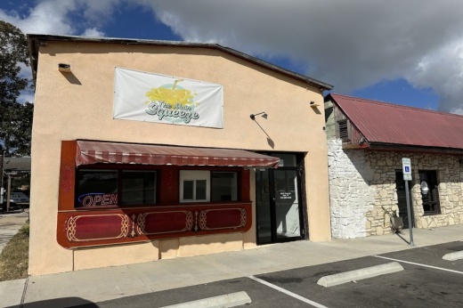 The Main Squeeze is now located at 108 S. Front St. in Kyle. (Amira Van Leeuwen/Community Impact)