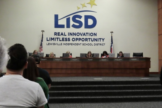 LISD trustees receive a presentation on enrollment data from a Zonda Education consultant at the Nov. 11 meeting. (Jonathan Perriello/ Community Impact)