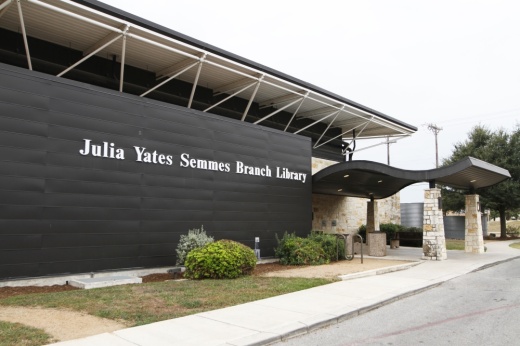 Entrance to the Semmes Branch Library