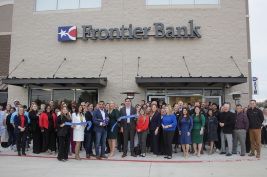 An image of the ribbon cutting ceremony.